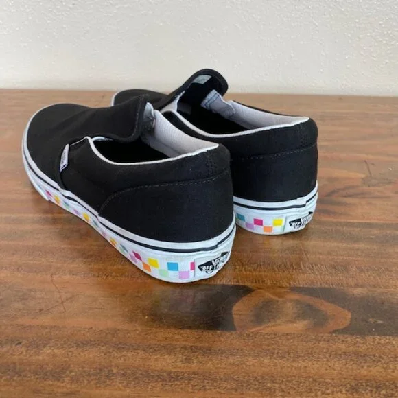 Vans Black Slip-on Sneakers - Size 6 - Picture 5 of 9